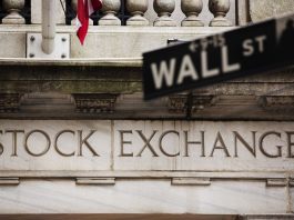 Wall Street dans l'expectative avant la rencontre Trump-Zelensky