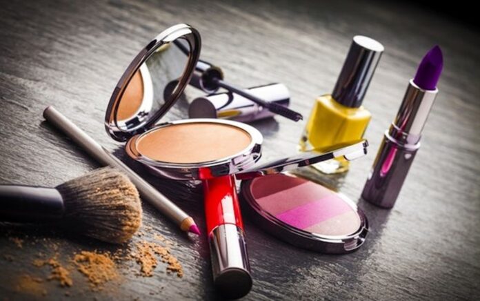 Le Maroc interdit un composant toxique dans les gels pour ongles