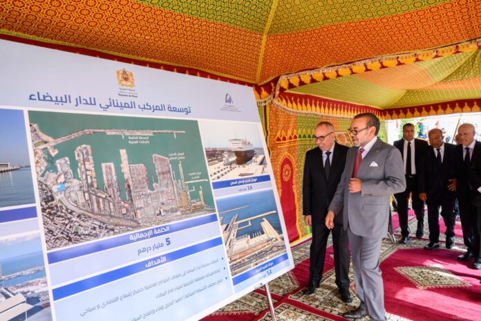 S.M. le Roi Mohammed VI inaugure quatre projets portuaires majeurs à Casablanca