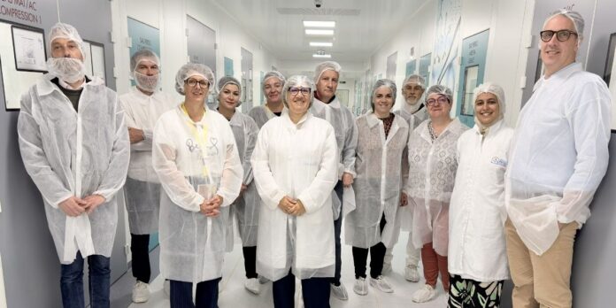 Pharma 5 accueille une délégation du MEDEF 35 sur son site industriel de Bouskoura