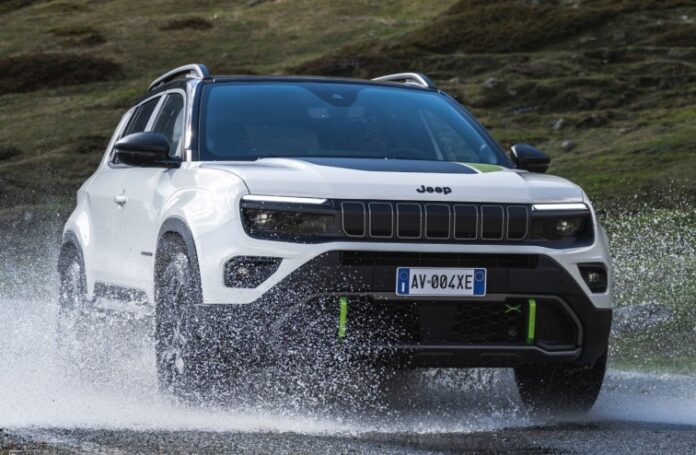 Polyvalent, hybride et tout-terrain, le Jeep Avenger 4xe débarque au Maroc