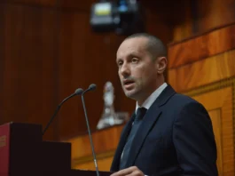 Salaires des soignants : Amine Tehraoui calme les tensions