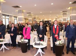 Sida : recul des nouvelles infections et élargissement des soins