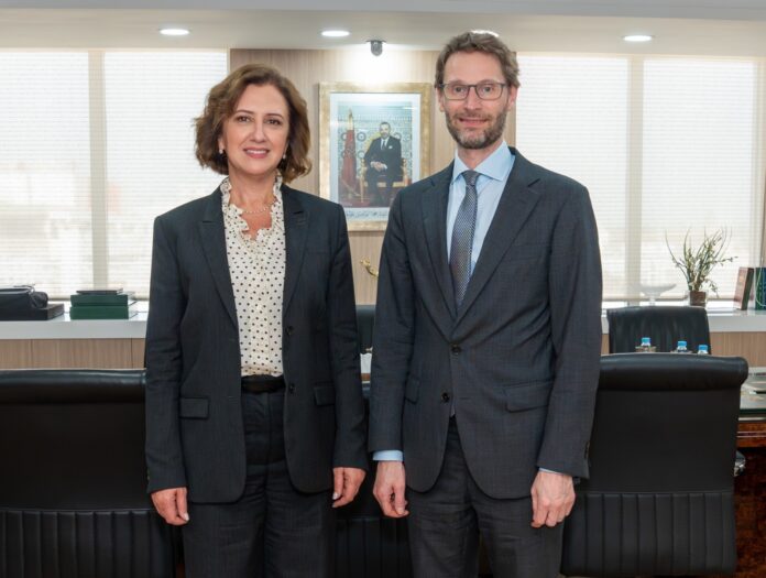 Tourisme : Fatim-Zahra Ammor reçoit l’Ambassadeur britannique à Rabat