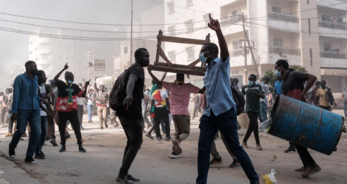 Un étudiant sénégalais meurt lors de violences universitaires à Dakar (Ph. AFP)