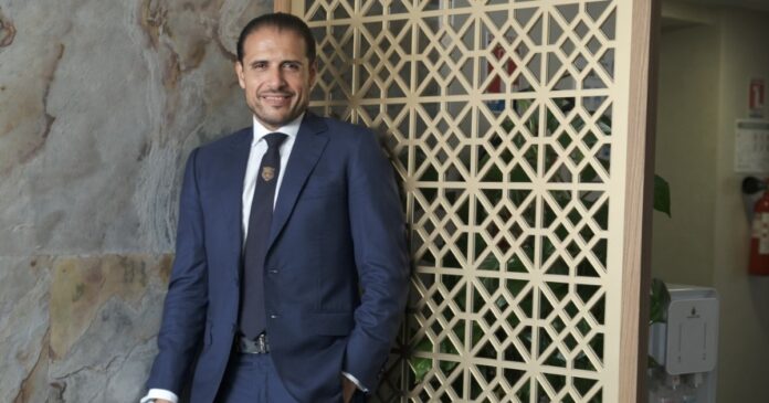 Reconduit jusqu’en 2028, Amine Maamri reste à la tête de l’APSB. Une continuité qui soulève la question des résultats du marché.