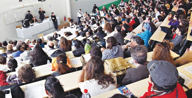 Université publique : la fronde s’élargit contre les frais imposés aux fonctionnaires Université publique : la fronde s’élargit contre les frais imposés aux fonctionnaires
