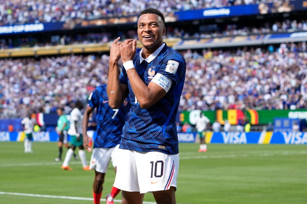 Kylian Mbappé est devenu le meilleur buteur de l'histoire de l'équipe de France après la victoire 3-1 des Bleus contre le Sénégal